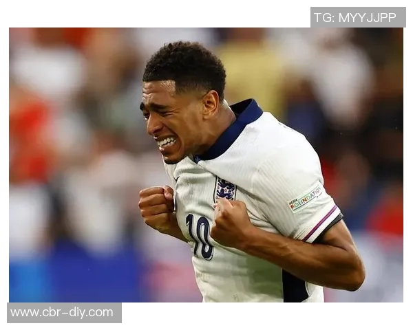 凯恩主动关心小贝林与特尔交流展现老好人本色